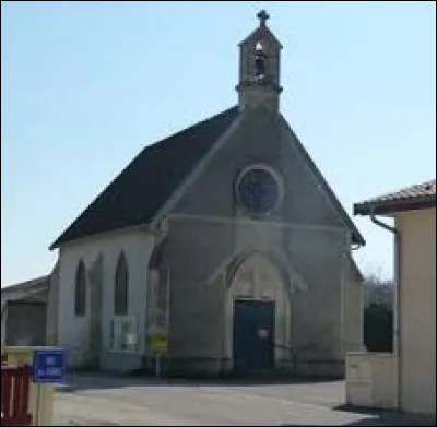 Nous terminons notre promenade au pied de l'église Saint-Martin, à Varney. Ancienne commune Meusienne, elle se situe en région ...