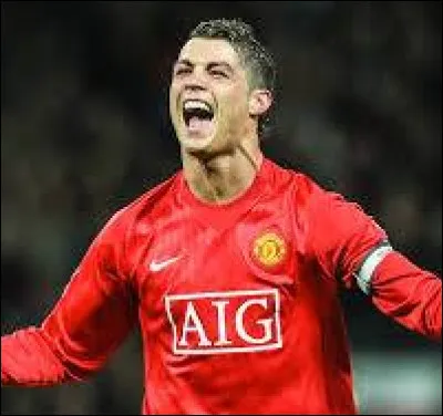 En quelle année signe-t-il à Manchester United ?