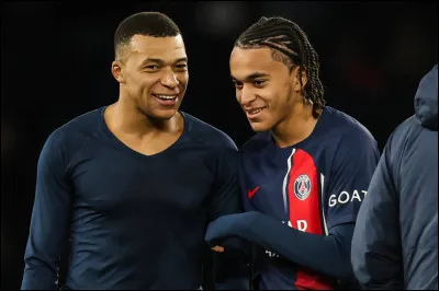 Quel est le prénom du petit frère de Kylian Mbappé ?