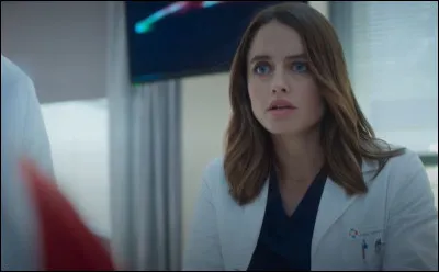 Ici, c'est Giulia Giordano. Dans quelle série diffusée sur TF1 la voit-on ?