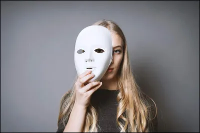 Comment décrirais-tu ton comportement lorsque tu es contrarié ?