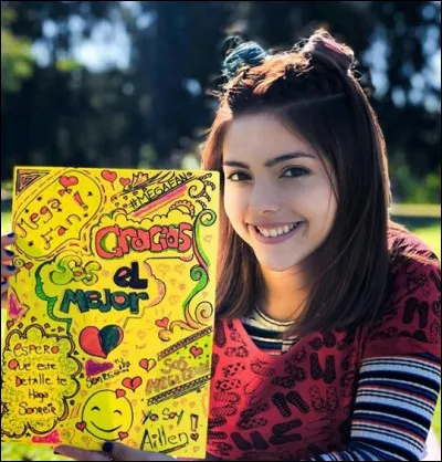 Comment s'appelle cette fille ?