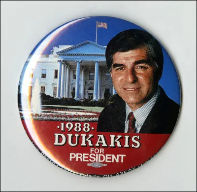 Toujours en 1988, son adversaire démocrate Dukakis est ...
