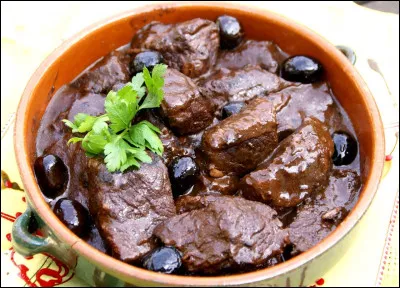 Quel est le nom de ce plat à base de viande de taureau de Camargue ?