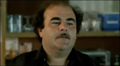 Comment s'intitule cette comédie avec Benguigui ?