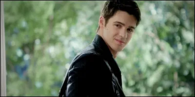 Qui, de toutes ces filles, n'est pas sortie avec Jeremy ?