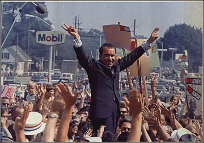 Lorsque Richard Nixon se présente à l'élection présidentielle de 1968, il est ...