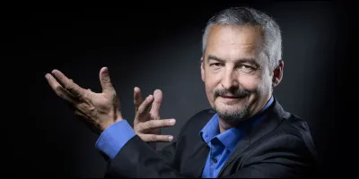 Un roman assez particulier qui m'a beaucoup touchée, écrit par Gilles Legardinier, où un père retrouve sa fille !