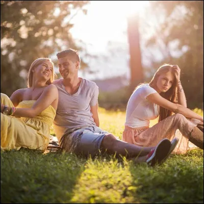 Une histoire pour le coup prévisible, mais néanmoins cool : amoureuse d'un gars depuis très longtemps, notre héroïne finira par avoir ce qu'elle veut grâce au meilleur ami de son crush. Mais ce n'est pas si simple, quand l'amour ne peut plus se commander...