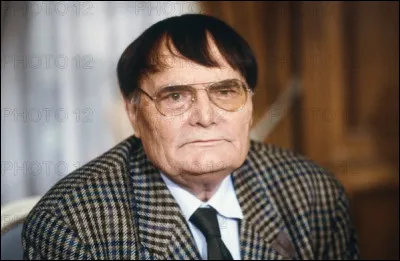 Qui est cet écrivain, auteur du roman largement autobiographique, ''Cri de la chouette'' ?