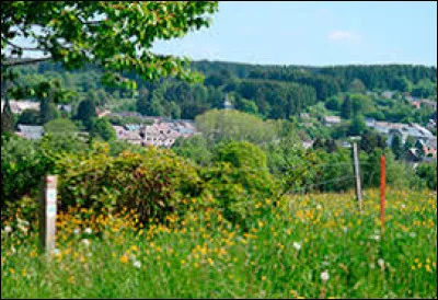 Quelle est cette petite région, délevage et de vergers, correspondant au nord de lAisne, comprise entre le nord de la vallée de lOise et la Sambre ?