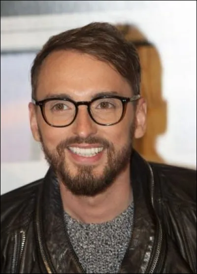 "Je suis un oiseau / qui est tombé de haut / je traîne ma peine / une larme qui coule / j'ai dans la gorge une boule / comme une pierre qui roule...", sont les paroles d'une chanson de Christophe Willem. Trouvez le titre...