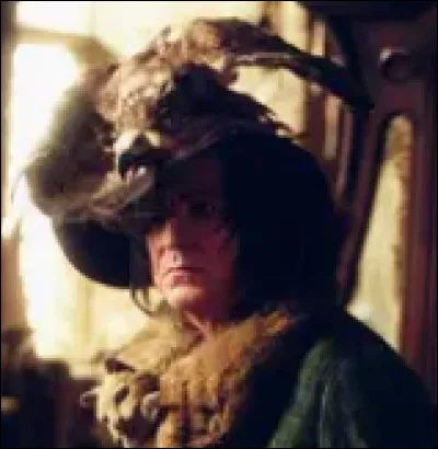 De quelle couleur est le sac à main de l’épouvantard-Rogue ?