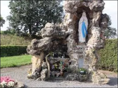 Si vous voulez voir cette grotte de Lourdes, direction Pontru. Village des Hauts-de-France, dans l'arrondissement de Saint-Quentin, il se situe dans le département ...