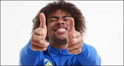 Quel est le nom de l'homme ci-dessus ?