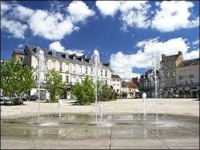 Quelle est cette ville de 6 000 habitants, ancien centre de l'industrie charbonnière et de la sidérurgie ?