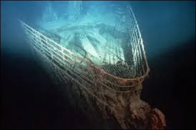 À quelle profondeur dans l'océan se trouve l'épave du Titanic ?
