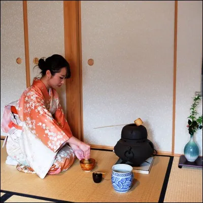 Quelle poudre de thé est utilisée dans le cadre de la cérémonie du chanoyu ?