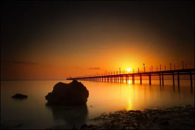 Quel chanteur a le titre "Duel au Soleil" à son répertoire ?