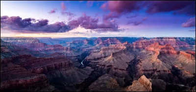Quel est l'un des plus grands et des plus beaux canyons du monde, situé dans le nord de l'Arizona, USA ?