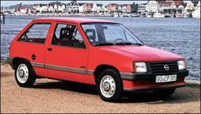 Nous restons dans les modèles de collection avec la première génération de la ...