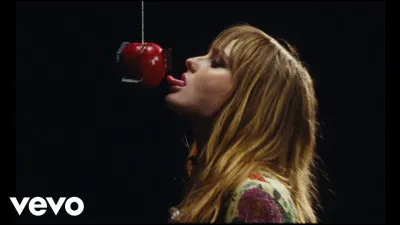 Qui chante "I Wanna Be Your Slave" ?