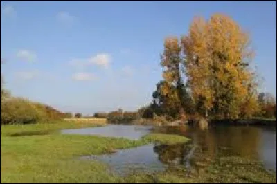 Quelle est cette rivière qui, née en Argonne, traverse toute la partie sud du département avant de couler vers l'ouest et de rejoindre l'Oise ?