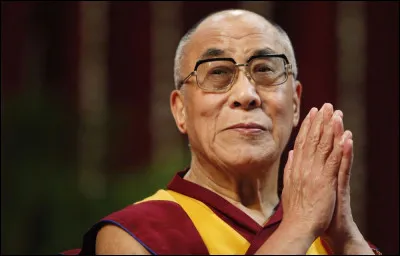 Dans quel pays est exilé le Dalaï-Lama, moine bouddhiste chef spirituel des Tibétains ?