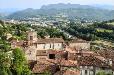 Ce village, perché sur une colline au-dessus du Salat, tout proche de Saint-Girons, possède un riche patrimoine avec le palais des évêques et son ancienne cathédrale : il s'agit de ...
