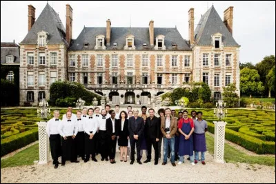 Quel est ce film, réalisé en 2017, par Olivier Nakache et Eric Toledano, relatant un grand mariage dans un château, avec Jean-Pierre Bacri, Jean-Paul Rouve et Gilles Lellouche ?