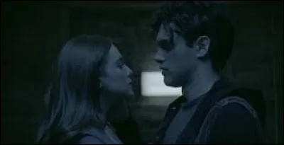 Quand a eu lieu le premier baiser entre Hope et Landon ?