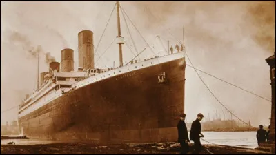 Quel incident le Titanic a-t-il rencontré lors de son voyage inaugural ?