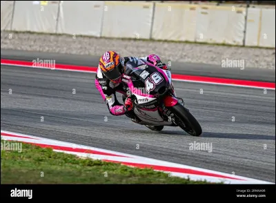 En Moto3, Iván Ortolá remporte la course après une remontée depuis la dix-septième place. Le pilote espagnol a rattrapé une énorme chute au début de course. À quel tour son erreur est-elle survenue ?