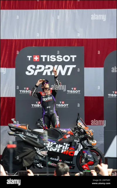 En course sprint, Maverick Viñales soffre la victoire avec une large avance. À quelle place Pedro Acosta a-t-il terminé la course ?