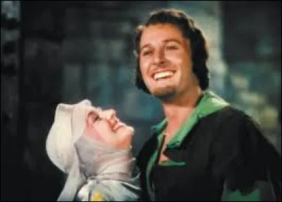 Lui dans les bois, c'est elle qui tient la cocarde !