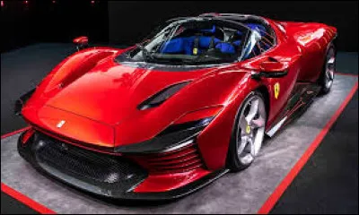 Pourriez-vous me donner le nom de cette Ferrari ?