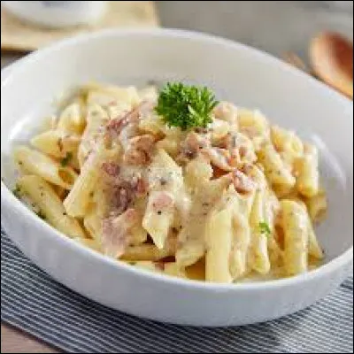 Aimes-tu les pâtes avec des lardons ?