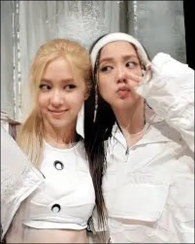 Préfères-tu ta voix ou ton style de chant ?