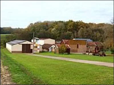 Je vous propose de partir au moulin des couleurs, à Écordal. Village de l'arrondissement de Vouziers, traversé par la Foivre, il se situe dans l'ex région ...