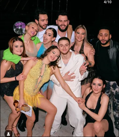 Qui a dû être disqualifié de la finale suite à une blessure ?