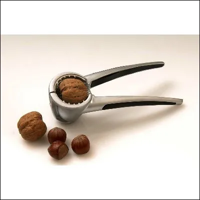 Sur quel agrès de gymnastique peut-on faire des figures telles que la sortie berline ou le casse-noisettes ?