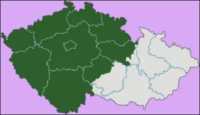1976 (3) > Il se retrouve encore en haut de l'affiche en faisant l'objet d'un mandat d'arrêt international, alors qu'il se trouve aux États-Unis. Du coup, il chante ''Mes [ Complétez !]...". Bravo l'artiste !
