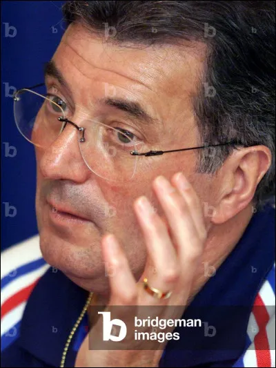 Cet homme fut également sélectionneur de l'équipe de France de football. Quel est son prénom ?