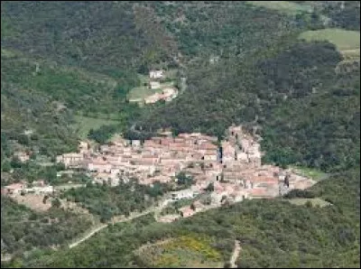 Nous terminons notre promenade à Saint-Nazaire-de-Ladarez. Commune de l'aire d'attraction Biterroise, elle se trouve dans le département ...