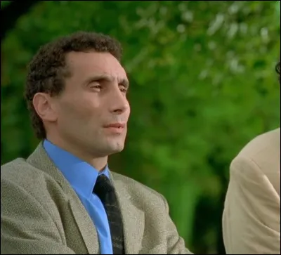 Comment s'appelle cette com&eacute;die avec Soualem ?