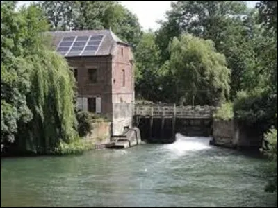 Mon code Insee est le : (Photo : moulin à eaux à Tavaux-et-Pontséricourt).