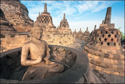 Où se trouve Borobudur ?