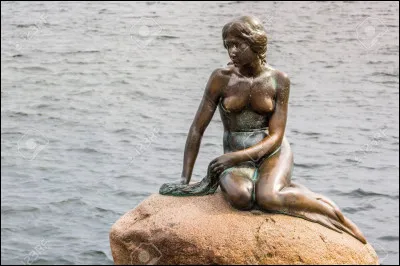 Allez, dernière question. Où se trouve la petite sirène ?