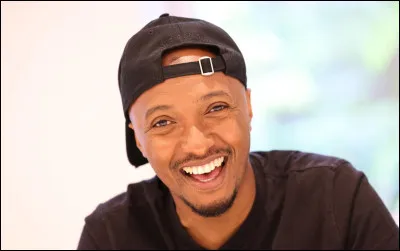 "Andalouse" est une chanson de Soprano. Vrai ou faux ?