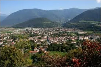 Quel est le nom de cette ville iséroise située près du massif du Vercors ?